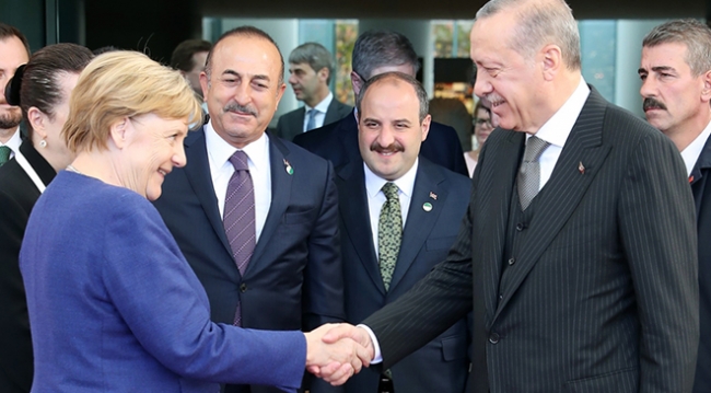 Cumhurbaşkanı Erdoğan Merkel’le çalışma kahvaltısında bir araya geldi