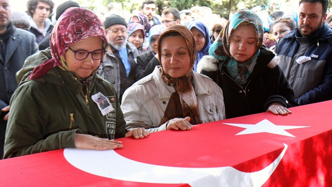 Afrin şehitleri memleketlerinde toprağa verildi