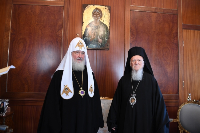 Ukrayna'da birleşik bağımsız kilise kuruldu