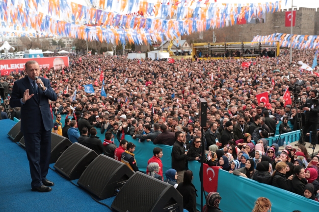 Cumhurbaşkanı Erdoğan: CHP İstiklal Marşımızı söylemeyenlerle ittifak halinde