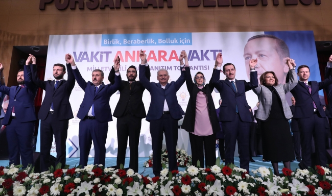 Başbakan Yıldırım: Kulağı Kandil'de, Pensilvanya'da olanlarla gelecek inşa edilemez