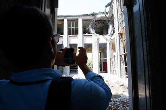 Yabancı gazeteciler darbe girişiminin izlerine tanık oldu