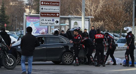 Gaziantep Emniyet Müdürlüğü önünde çatışma