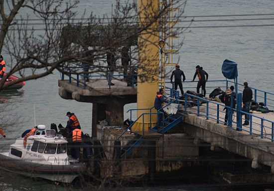 Rus uçağı Karadeniz üzerinde düştü