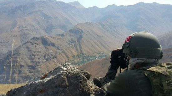 Hakkari'de eylem hazırlığında olan teröristler yakalandı