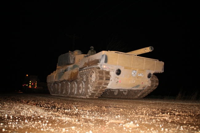 Sınır birliklerine takviye tanklar gönderiliyor