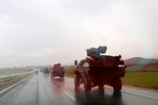 Takviye amaçlı gönderilen zırhlı araçlar Hatay'da