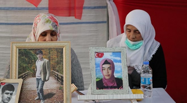 Kızı PKK tarafından kaçırılan anne: O silahları yerin dibine göm