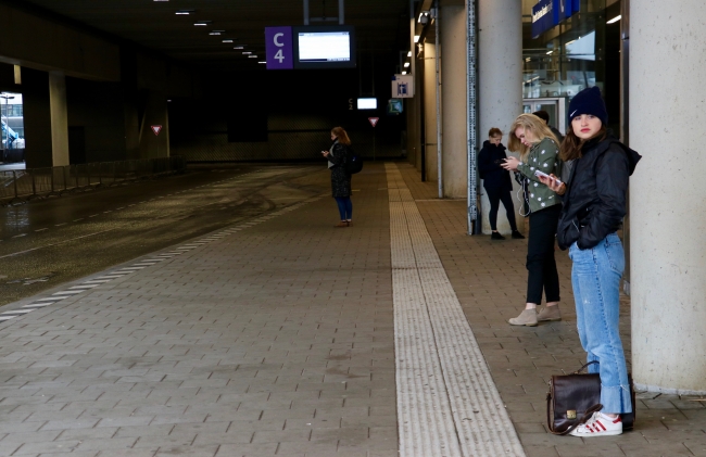 Hollanda'da iki günlük grev ulaşımda aksamalara yol açtı