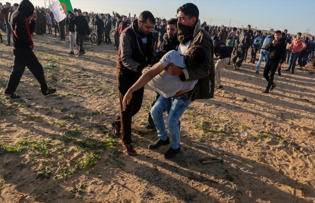 İsrail askerleri Gazze sınırında 20 Filistinliyi yaraladı