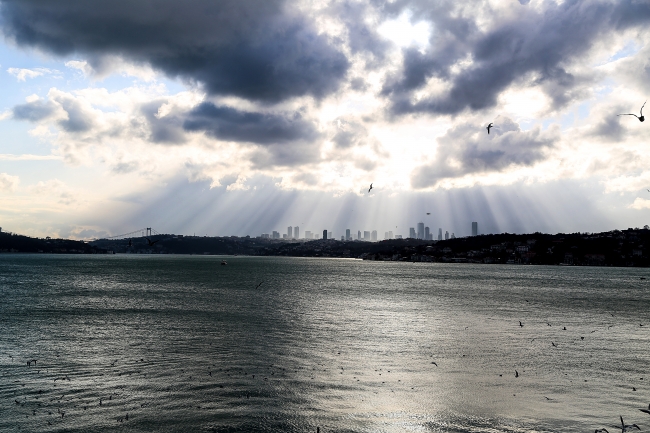 İstanbul'a beklenen kar yağdı