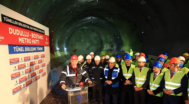 İstanbul'da ikinci sürücüsüz metronun tünelleri birleşti