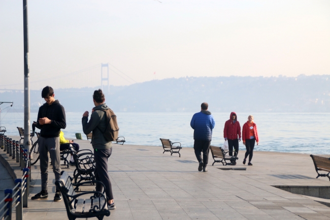 İstanbul'da tüm uyarılara rağmen sahillere akın sürüyor