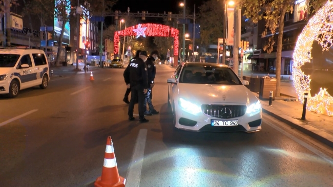 İstanbul'da sokağa çıkma kısıtlaması denetimleri