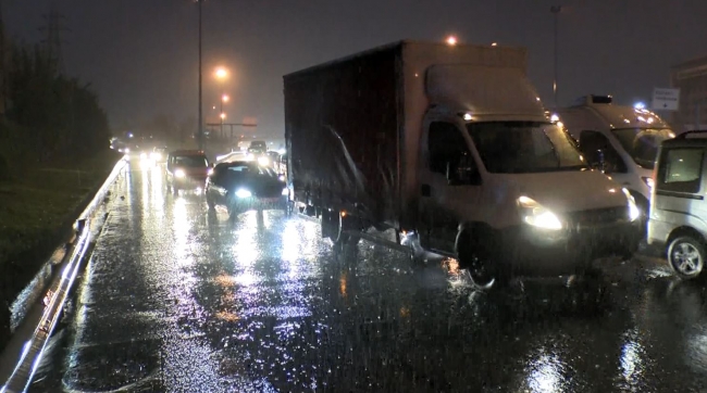 İstanbul'da yağmur ve sulu kar