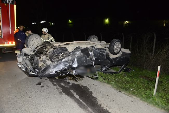 İzmir'de feci kaza: 1 ölü, 3 yaralı