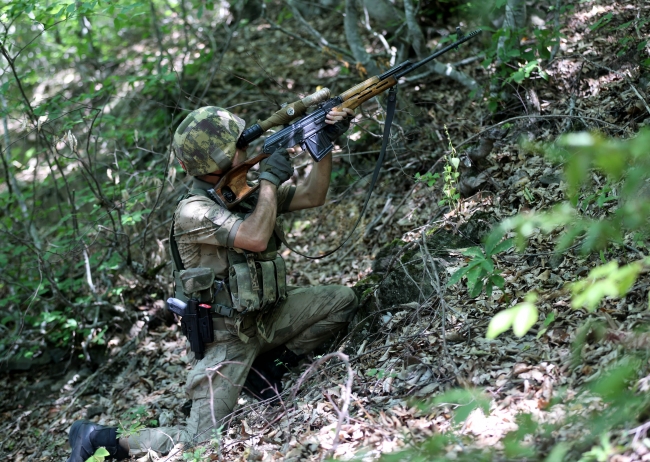 Karadeniz'de komando timleri PKK'nın izini sürüyor