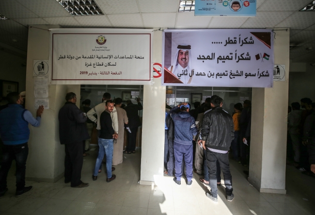 Katar'ın yardımı Gazze'de yoksul ailelere dağıtıldı