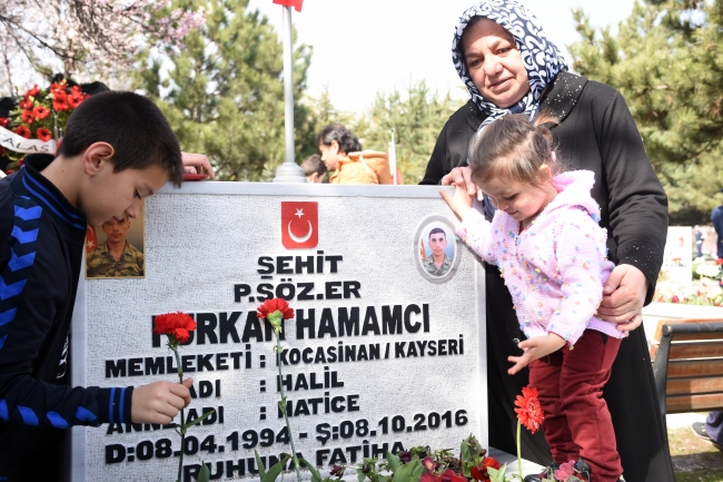 18 Mart Şehitleri Anma Günü için tüm yurtta etkinlikler yapıldı