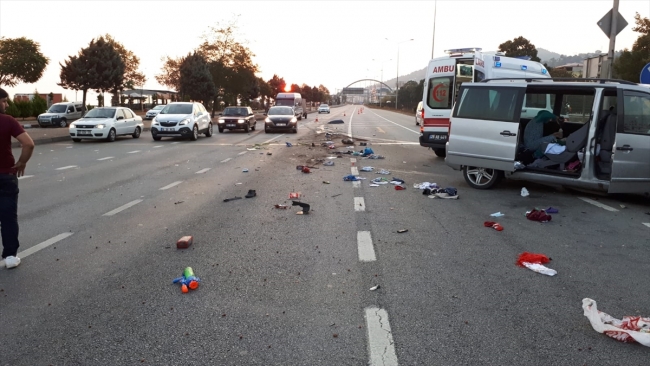 Giresun’da trafik kazası: 2 ölü, 12 yaralı