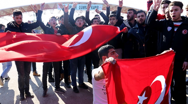 Zeytin Dalı Harekatı'na Türkiye'nin dört bir yanından destek yağıyor