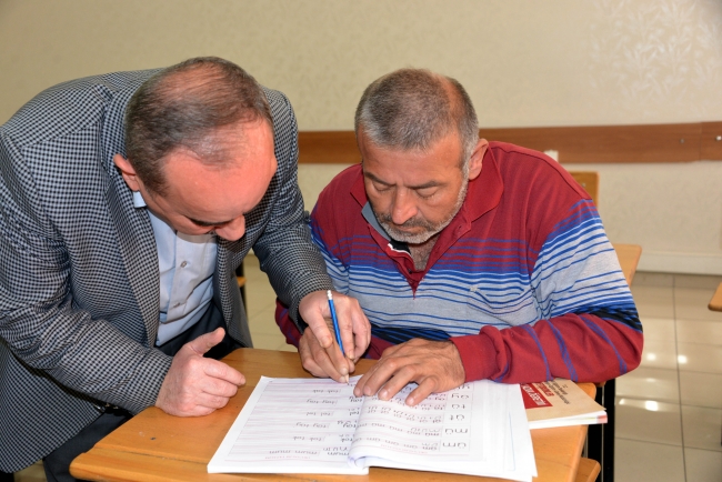 Kahramanmaraş okuma yazma öğrenmek için seferber oldu