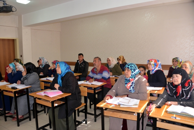 Kahramanmaraş okuma yazma öğrenmek için seferber oldu