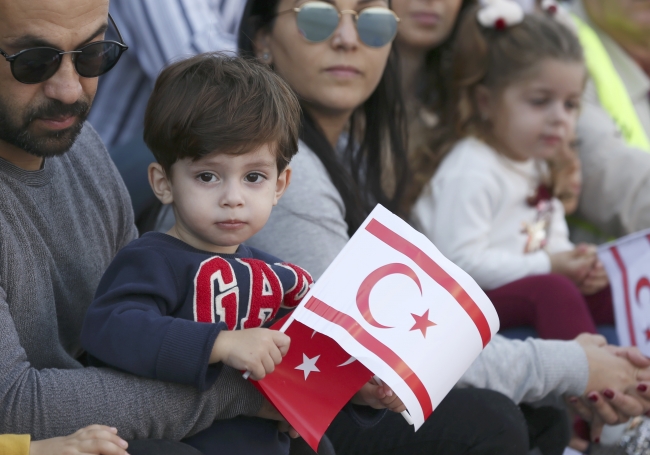 KKTC'nin 34. kuruluş yıl dönümü törenlerle kutlandı