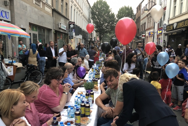 Almanya'da "teröre karşı birlik" iftarı düzenlendi