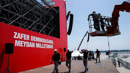 "Demokrasi ve Şehitler Mitingi" için son hazırlıklar yapılıyor