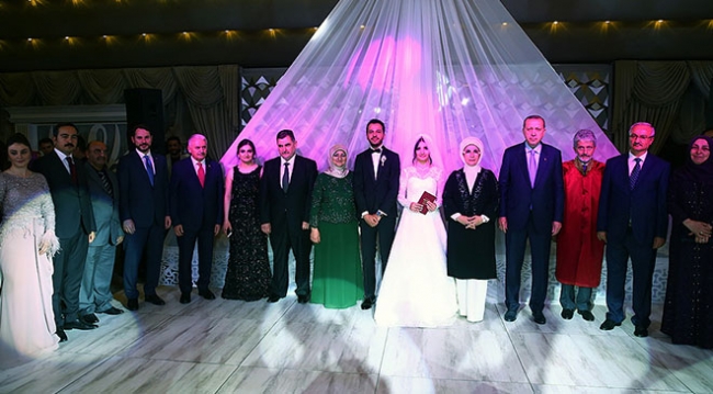 Cumhurbaşkanı Erdoğan nikah şahidi oldu