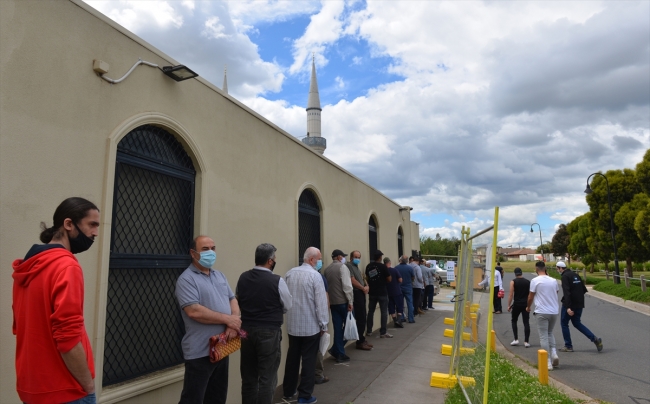 Avustralya’nın Melbourne kentinde 8 ay sonra cuma namazı kılındı