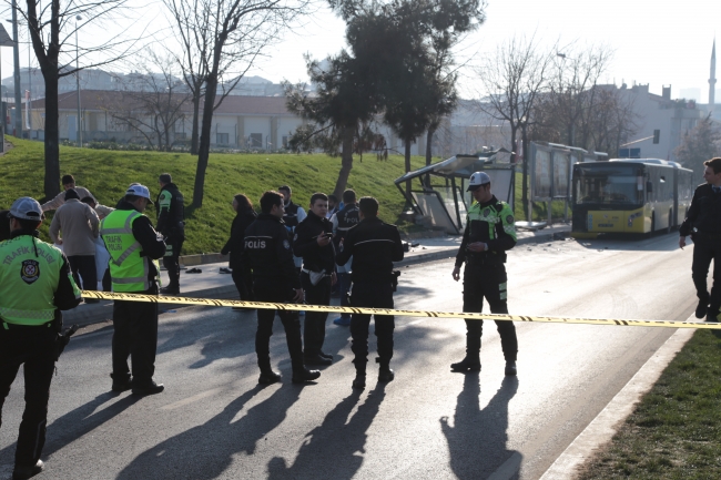 Üsküdar'da otobüs durakta bekleyenlere çarptı: 3 kişi hayatını kaybetti