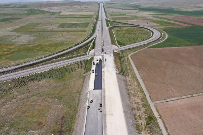 Ankara-Niğde Otoyolu'nın yüzde 85'i tamamlandı