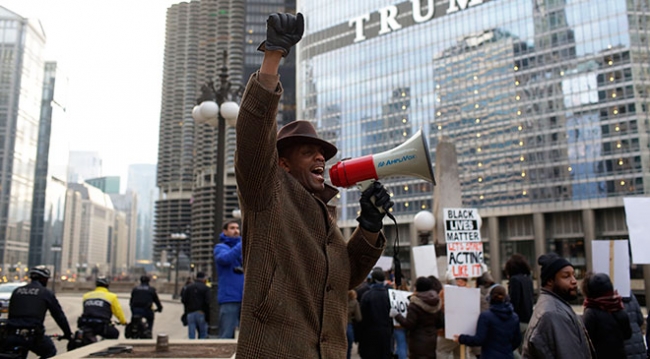 Chicago'da 'Trump ve polis şiddeti' karşıtı protesto