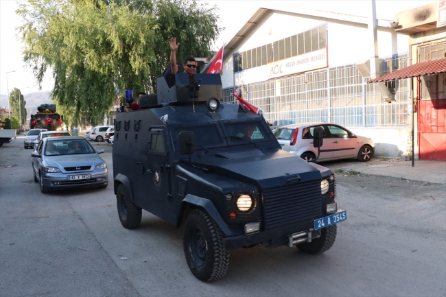 Afrin kahramanları Erzincan'da sevinçle karşılandı