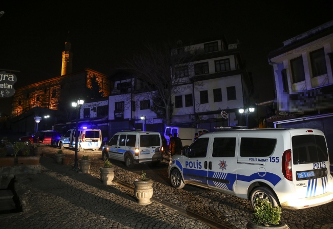 Polisin dur ihbarına uymadılar; ateş açıp kaçmaya çalıştılar