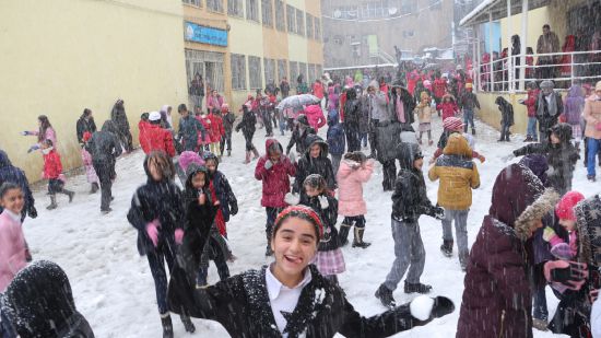 Hangi illerde okullar yarın tatil edildi?