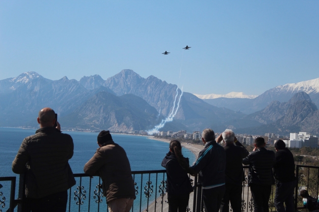 SOLOTÜRK'ten Antalya'da fetih provası