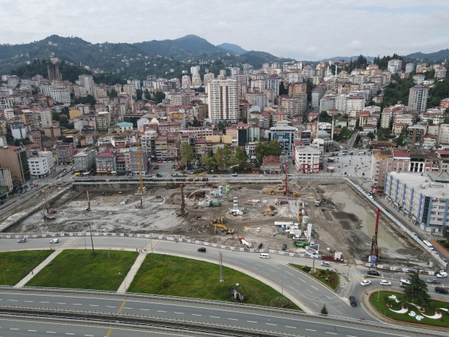 Rize’de dönüşüm başladı: Yeni yapılar kazıklarla sabitlenecek