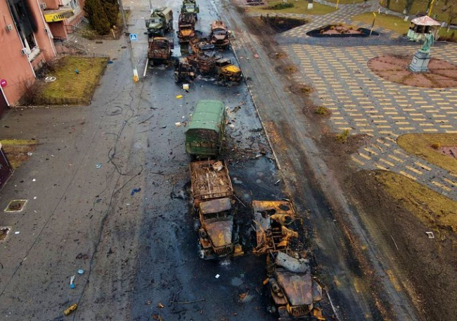 Rus askeri araçların yok edildiğine dair fotoğraflar Ukrayna'da sıkça karşımıza çıkıyor.