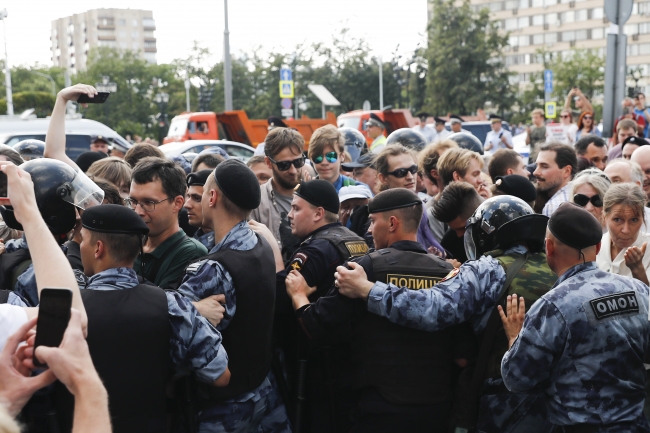 Rusya'da seçim protestosu