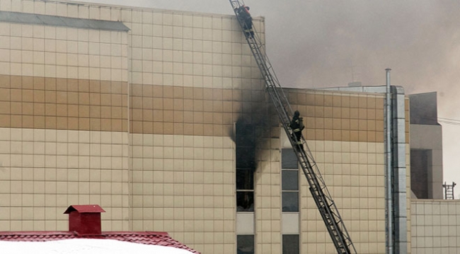 Rusya’da alışveriş merkezinde yangın: 64 ölü