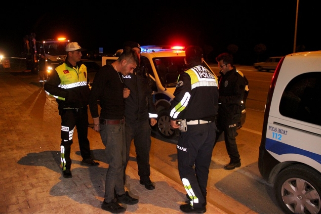 Polis ehliyetsiz sürücüyü 100 kilometre kovaladı