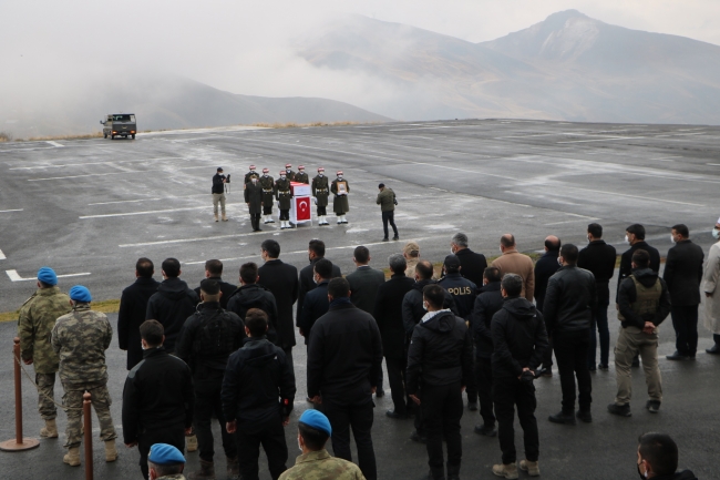 Hakkari'de şehit düşen asker için tören düzenlendi