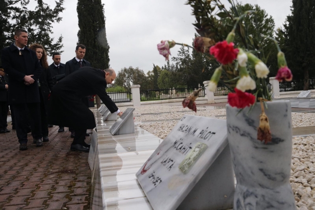 Bakan Soylu'dan Denktaş ailesine taziye ziyareti