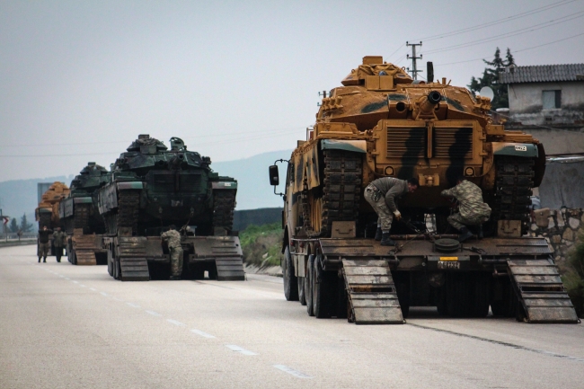 TSK'nın sınır hattına tank takviyesi aralıksız sürüyor