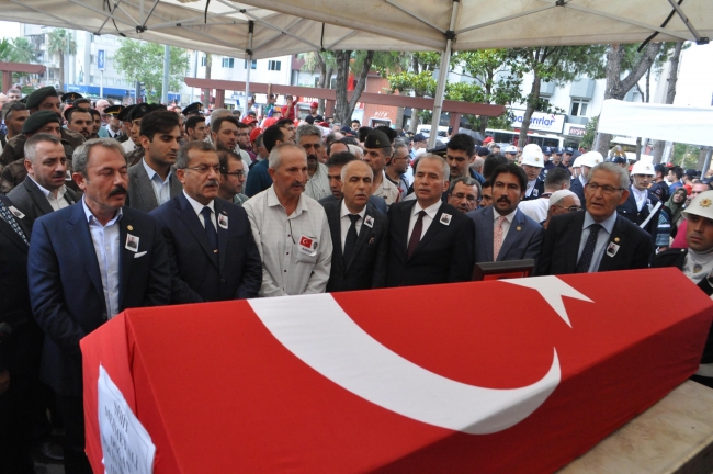 Şehit polis memuru Mehmet Ali Doğan son yolculuğuna uğurlandı