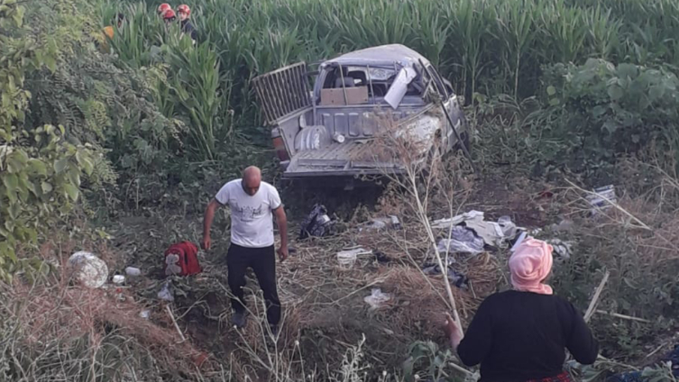 Bursa'da tarım işçilerini taşıyan araç kaza yaptı: 3 ölü, 11 yaralı