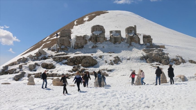 Dünya mirası Nemrut sezonu açtı